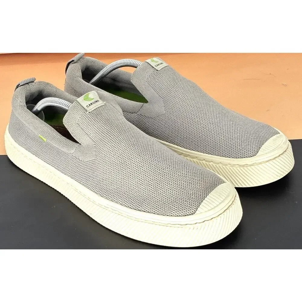 Cariuma gray fabric